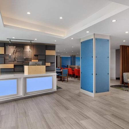 Holiday Inn Express & Suites Woodside Laguardia Airport Нью-Йорк Екстер'єр фото