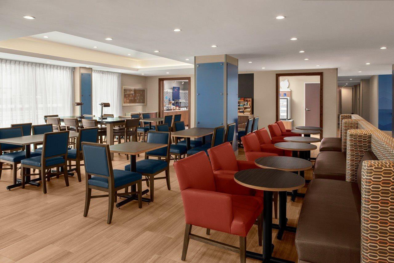 Holiday Inn Express & Suites Woodside Laguardia Airport Нью-Йорк Екстер'єр фото
