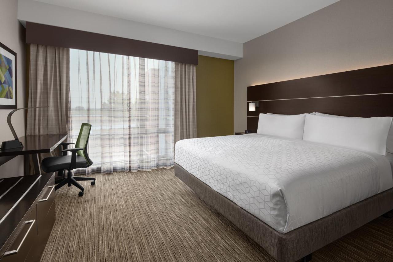 Holiday Inn Express & Suites Woodside Laguardia Airport Нью-Йорк Екстер'єр фото